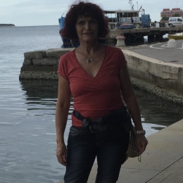 Abito a Novara ho 58 anni sono una donna ucraina dal fisico rotondo 