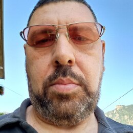 Uomo italiano fisicamente curvy 56 anni di Pesaro
