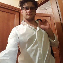 Uomo 26 anni corporatura normale italiano di Cassino