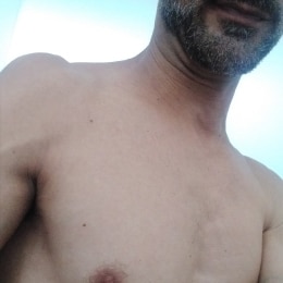 Uomo 43 anni italiano di Catania corporatura normale
