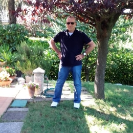 Uomo 52 anni corporatura robusta italiano di Lecce