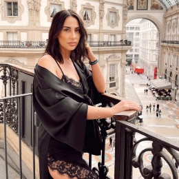 donna 34 anni corporatura esile italiana di Cosenza
