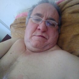 Uomo 58 anni di Massa bianco