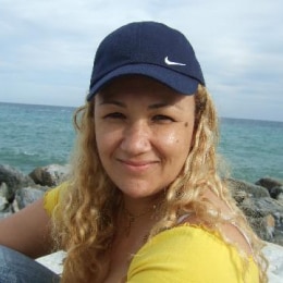 Donna 34 anni corporatura esile italiana di Follonica