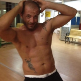 Uomo 42 anni corporatura normale italiano di Caserta
