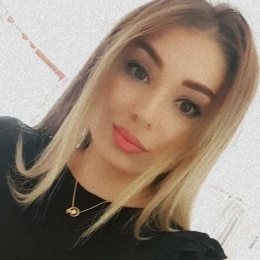 Donna 24 anni corporatura normale latina di Imperia