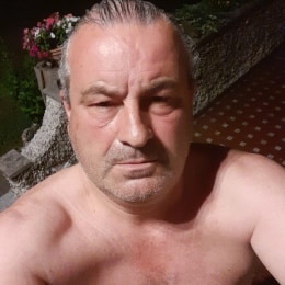 uomo 53 anni corporatura robusta italiano di Faenza